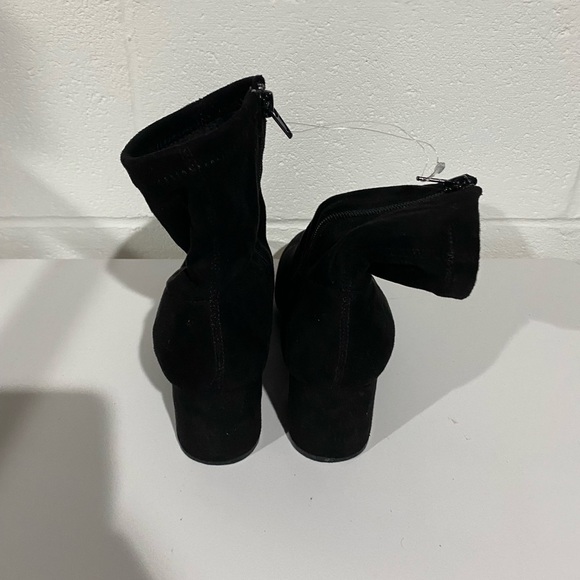 Women's Black Ankle Boots - Picture 7 of 7